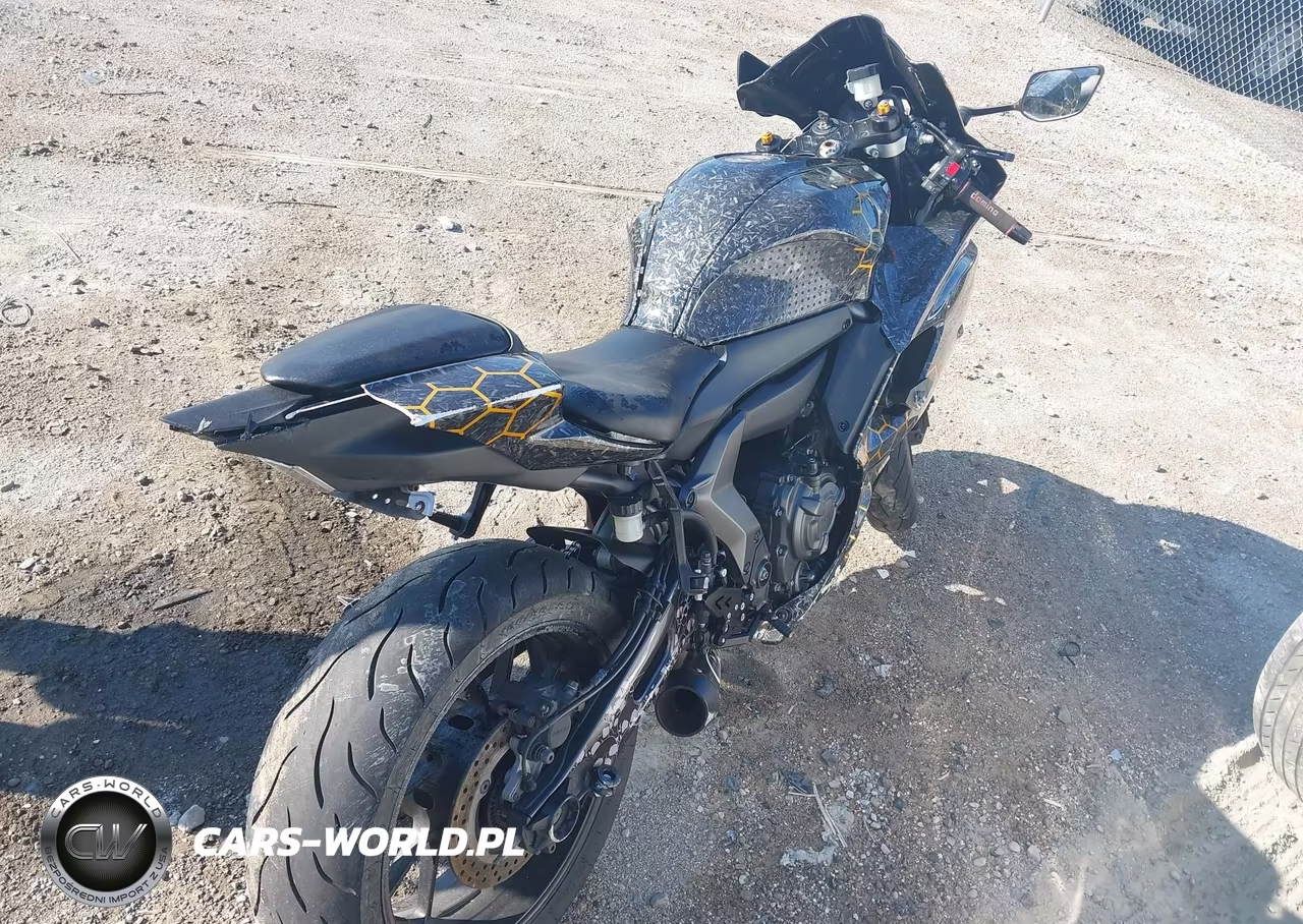 2022 Yamaha Yzfr7 VIN:JYARM38E8NA001665 - 4