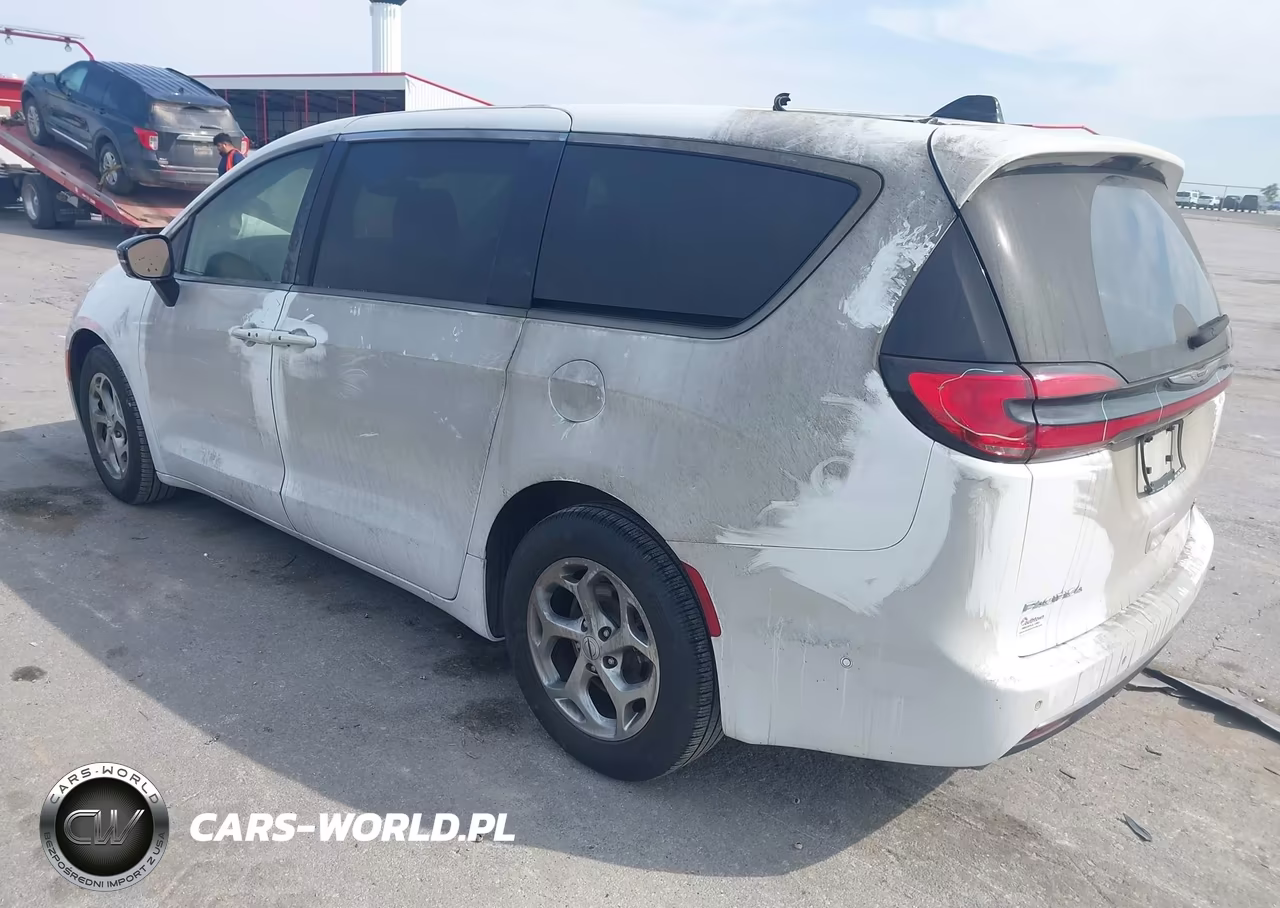 2024 Chrysler Pacifica Limited VIN:2C4RC1GG6RR133792 - 3
