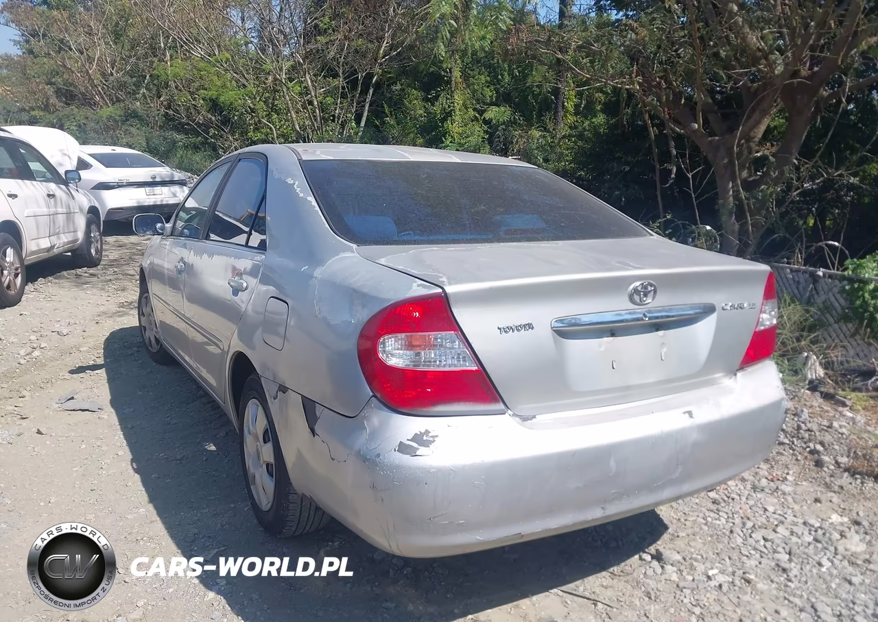 2004 Toyota Camry Le VIN:4T1BE32K84U864542 - 3