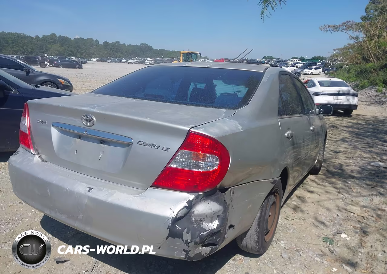 2004 Toyota Camry Le VIN:4T1BE32K84U864542 - 4