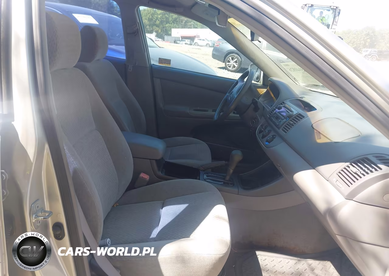 2004 Toyota Camry Le VIN:4T1BE32K84U864542 - 5