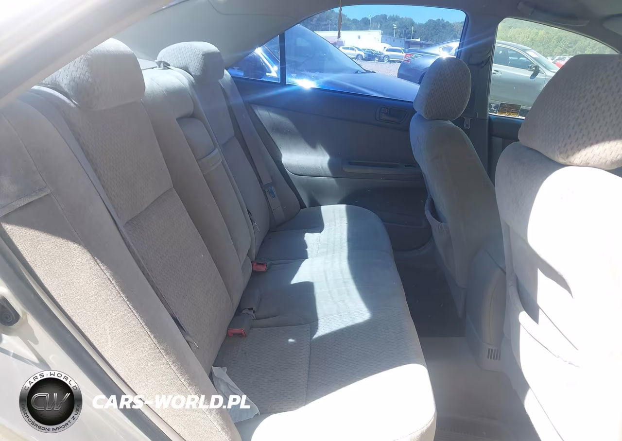 2004 Toyota Camry Le VIN:4T1BE32K84U864542 - 8