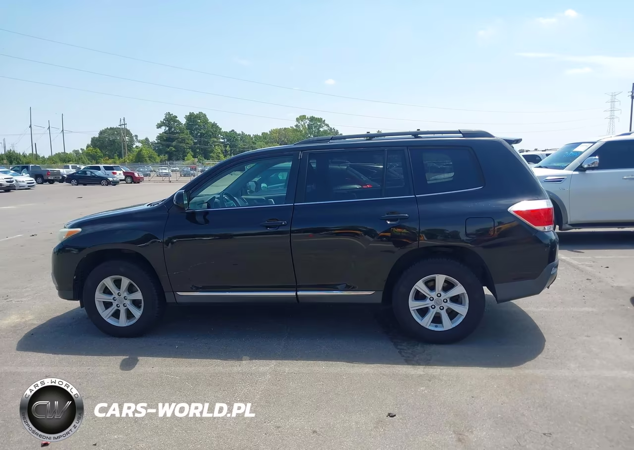 2013 Toyota Highlander Base Plus V6 VIN:5TDBK3EH1DS182703 - 14