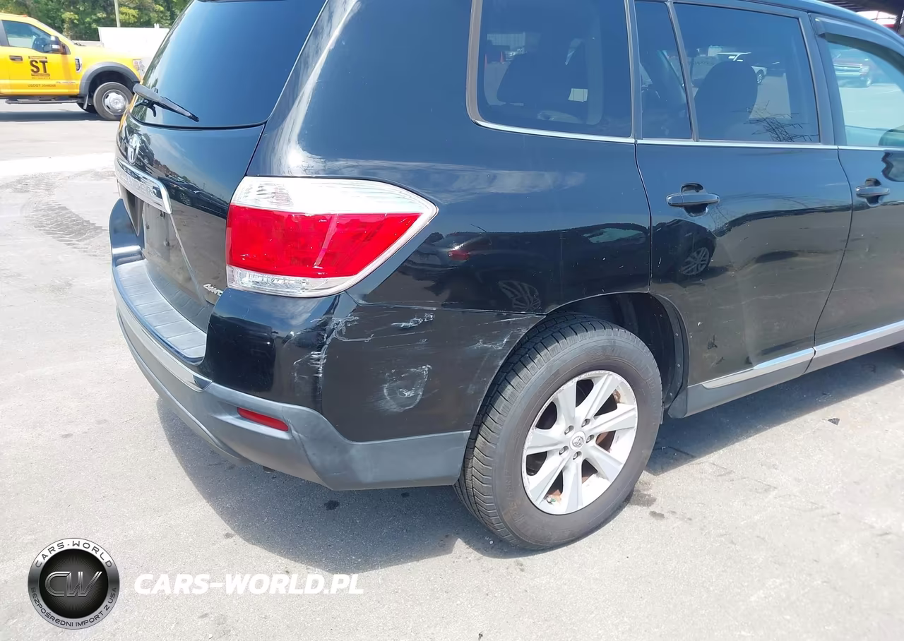 2013 Toyota Highlander Base Plus V6 VIN:5TDBK3EH1DS182703 - 6