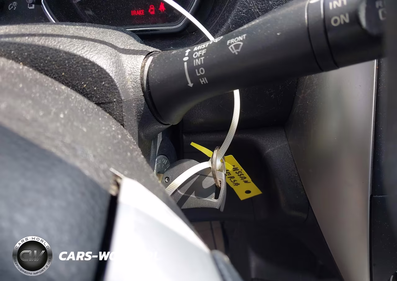 2018 Nissan Versa Note S VIN:3N1CE2CP9JL352391 - 11