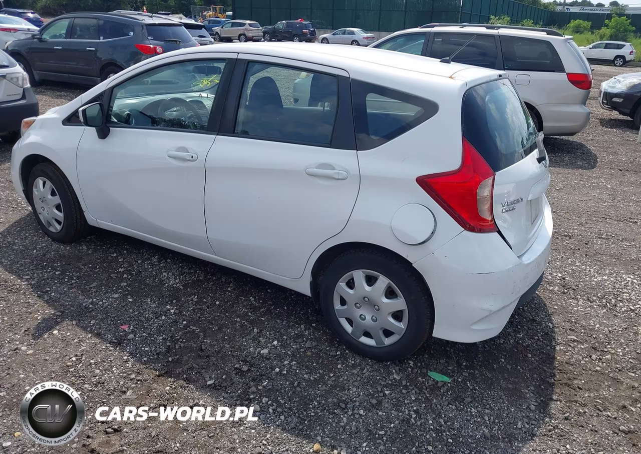 2018 Nissan Versa Note S VIN:3N1CE2CP9JL352391 - 3