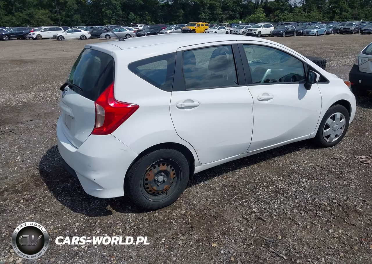 2018 Nissan Versa Note S VIN:3N1CE2CP9JL352391 - 4