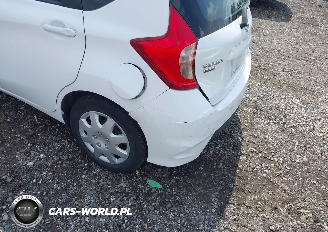 2018 Nissan Versa Note S VIN:3N1CE2CP9JL352391 - 6