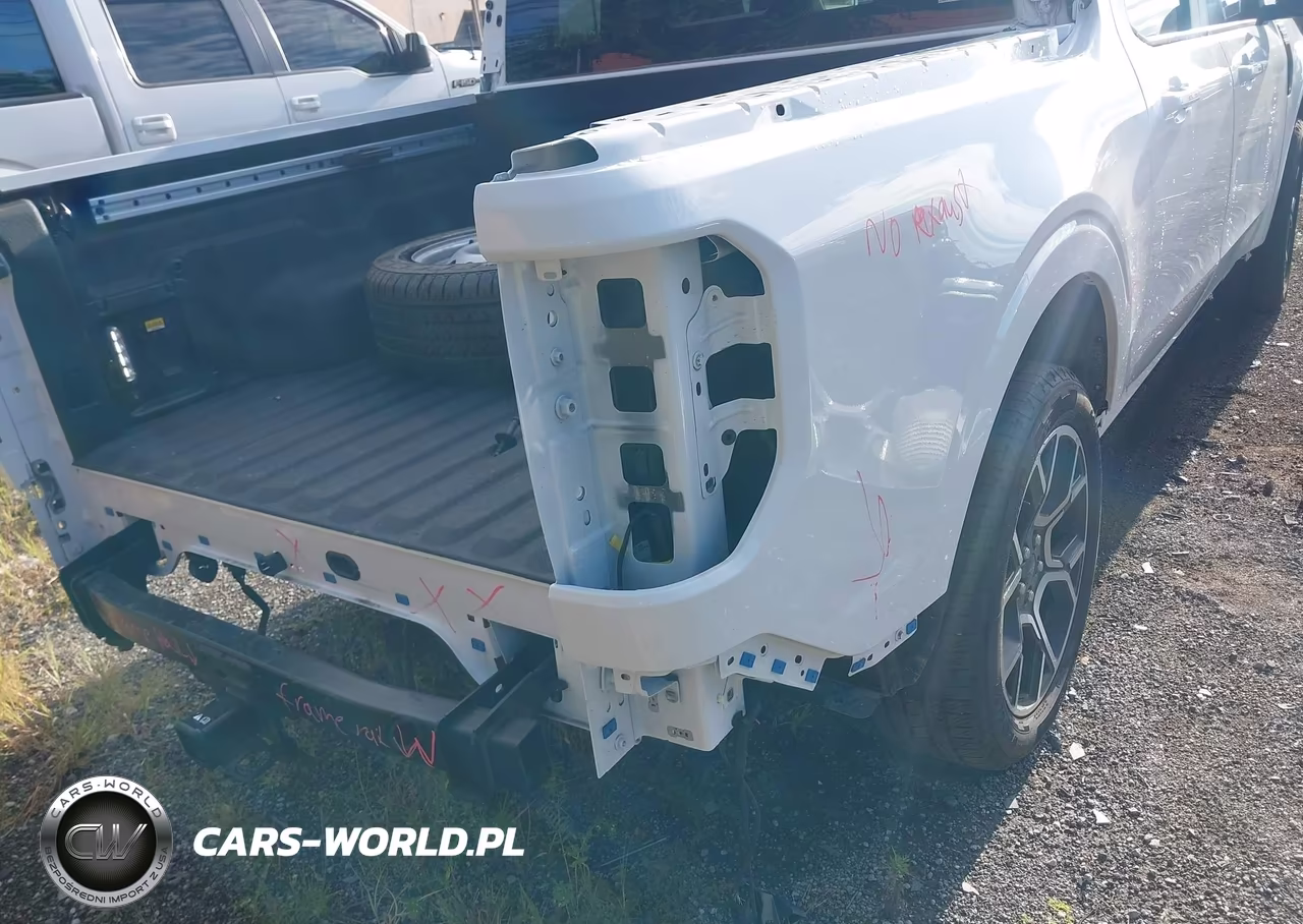 2025 Ford Maverick Lariat VIN:3FTTW8SA4SRB07930 - 19