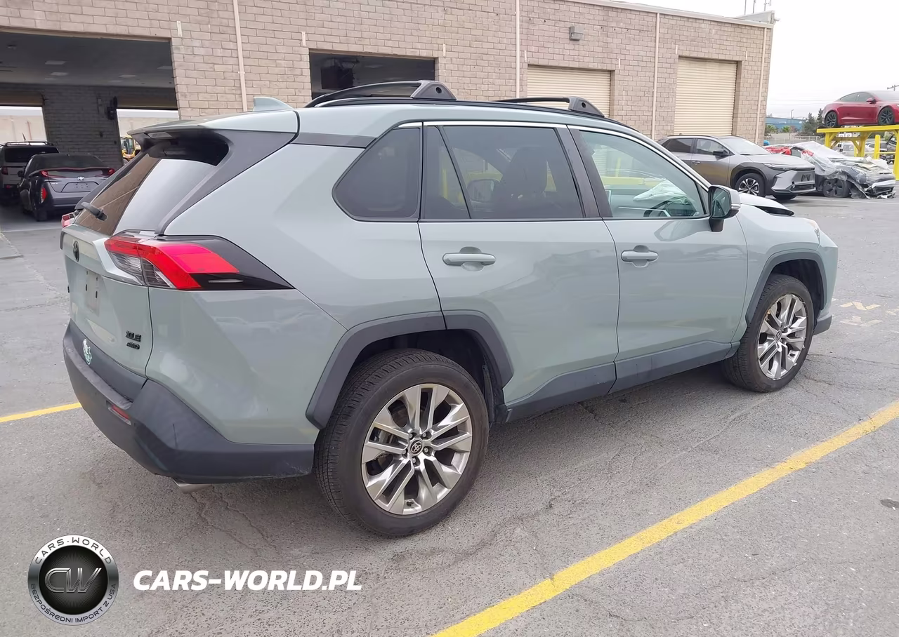 2021 Toyota Rav4 Xle Premium VIN:2T3A1RFV2MW203983 - 4