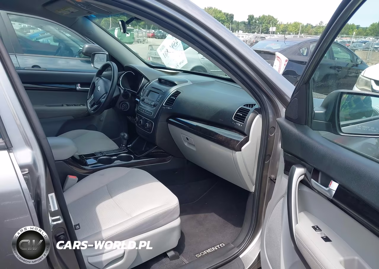 2015 Kia Sorento Lx VIN:5XYKTCA62FG552798 - 5