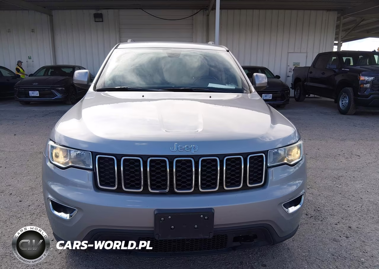 2019 Jeep Grand Cherokee Laredo E 4X4 VIN:1C4RJFAG9KC812613 - 12