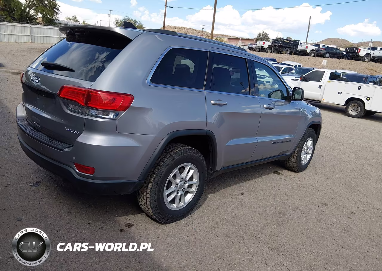 2019 Jeep Grand Cherokee Laredo E 4X4 VIN:1C4RJFAG9KC812613 - 4
