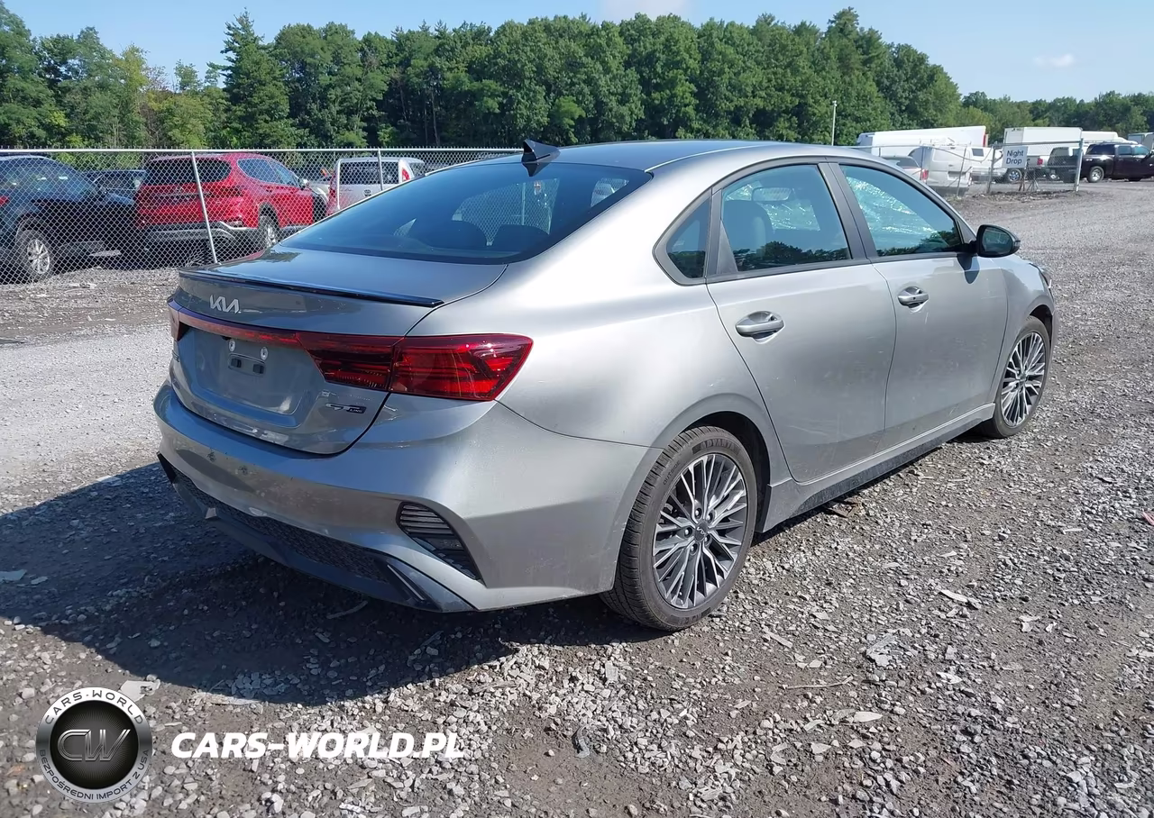 2022 Kia Forte Gt-Line VIN:3KPF54AD7NE499382 - 4