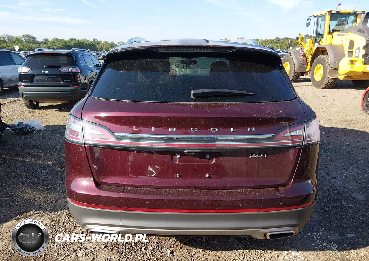 2020 Lincoln Nautilus Standard VIN:2LMPJ6J99LBL31397 - 16