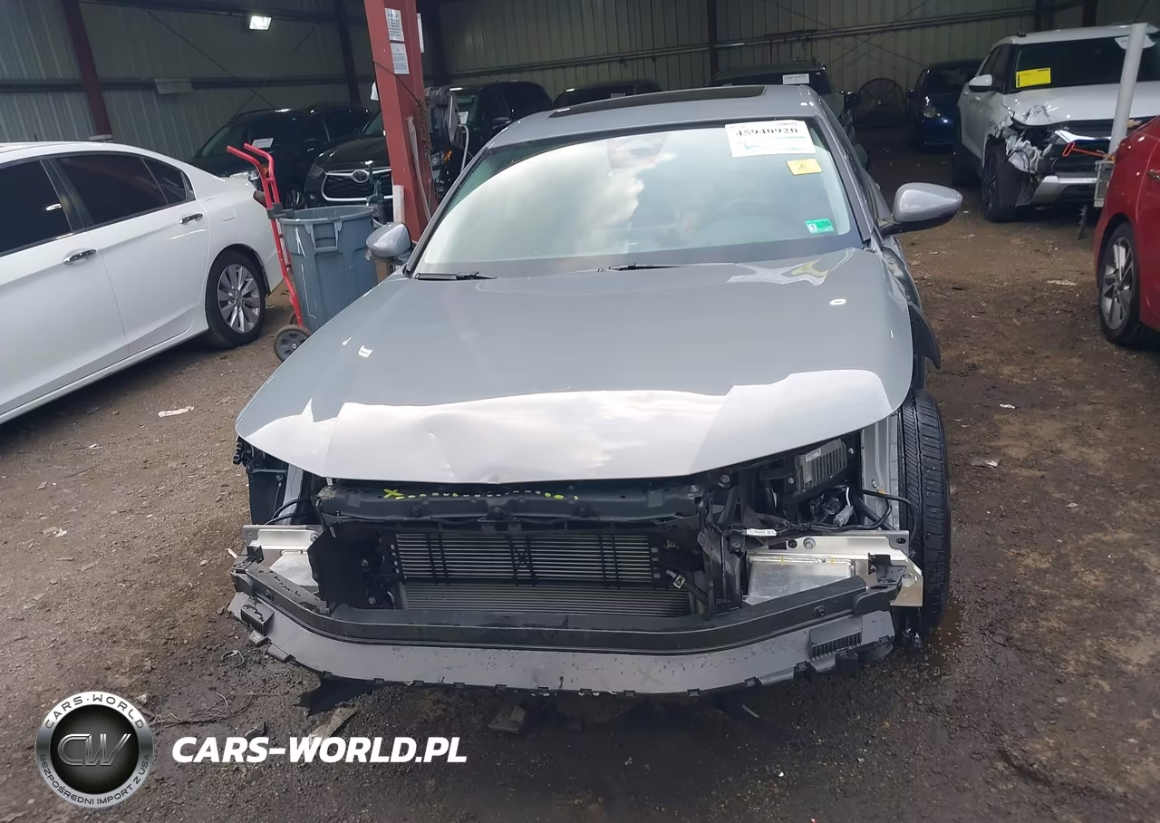 2025 Honda Accord Hybrid Touring VIN:1HGCY2F87SA021232 - 13