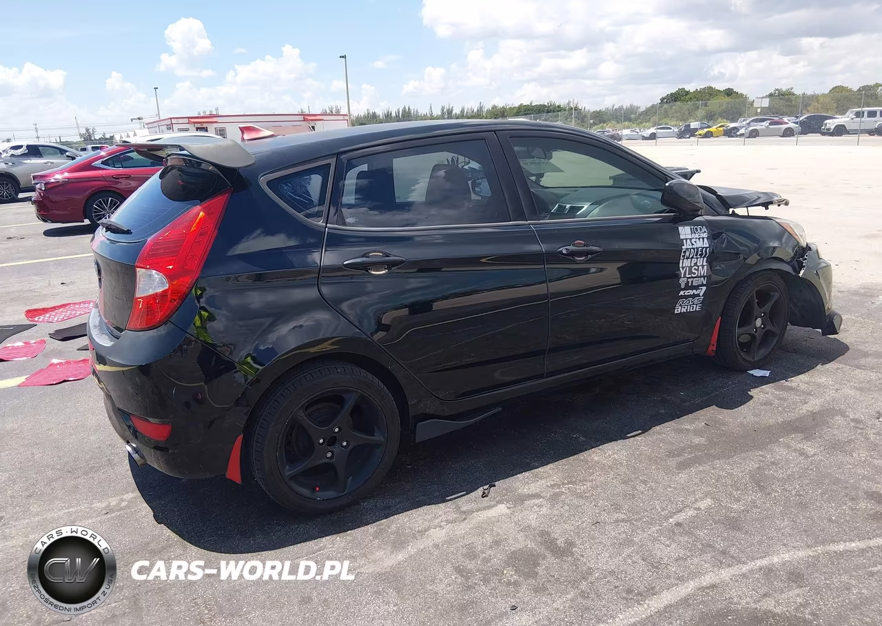 2015 Hyundai Accent Gs VIN:KMHCT5AEOFU226077 - 4