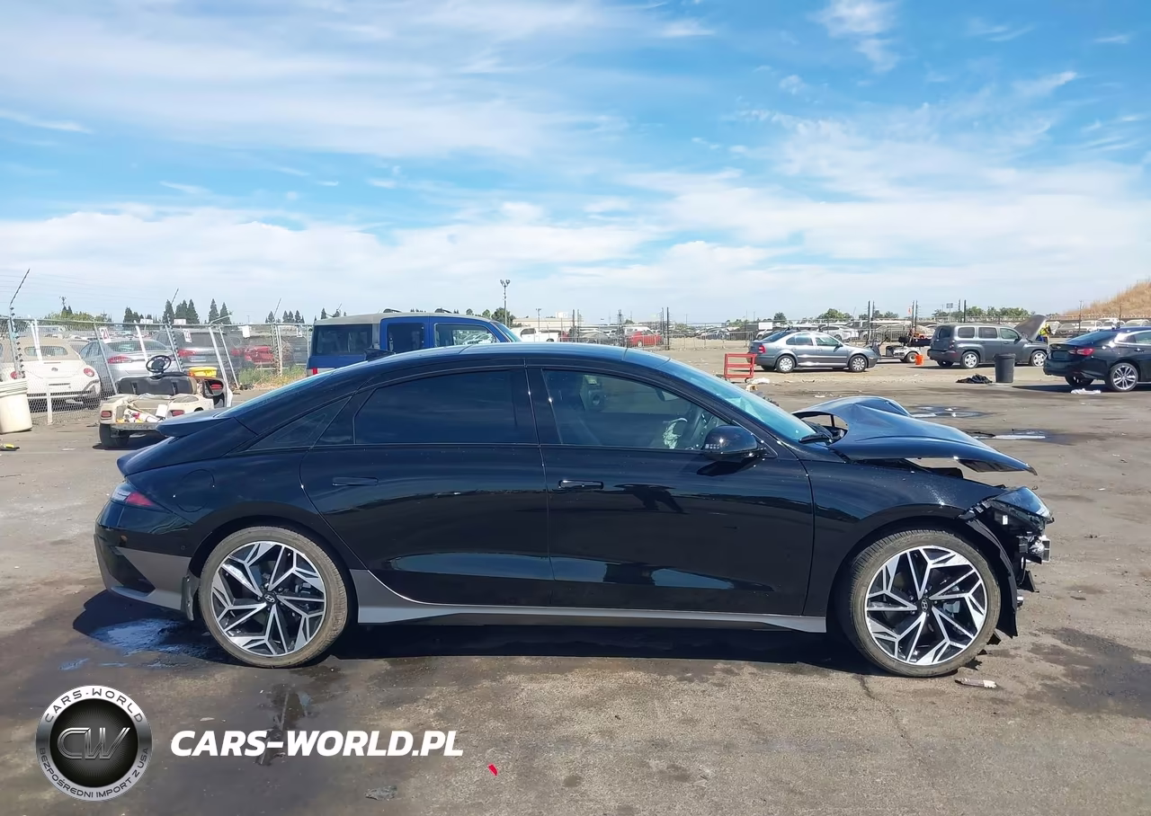 2025 Hyundai Ioniq 6 Limited VIN:KMHM54AA3SA115590 - 13