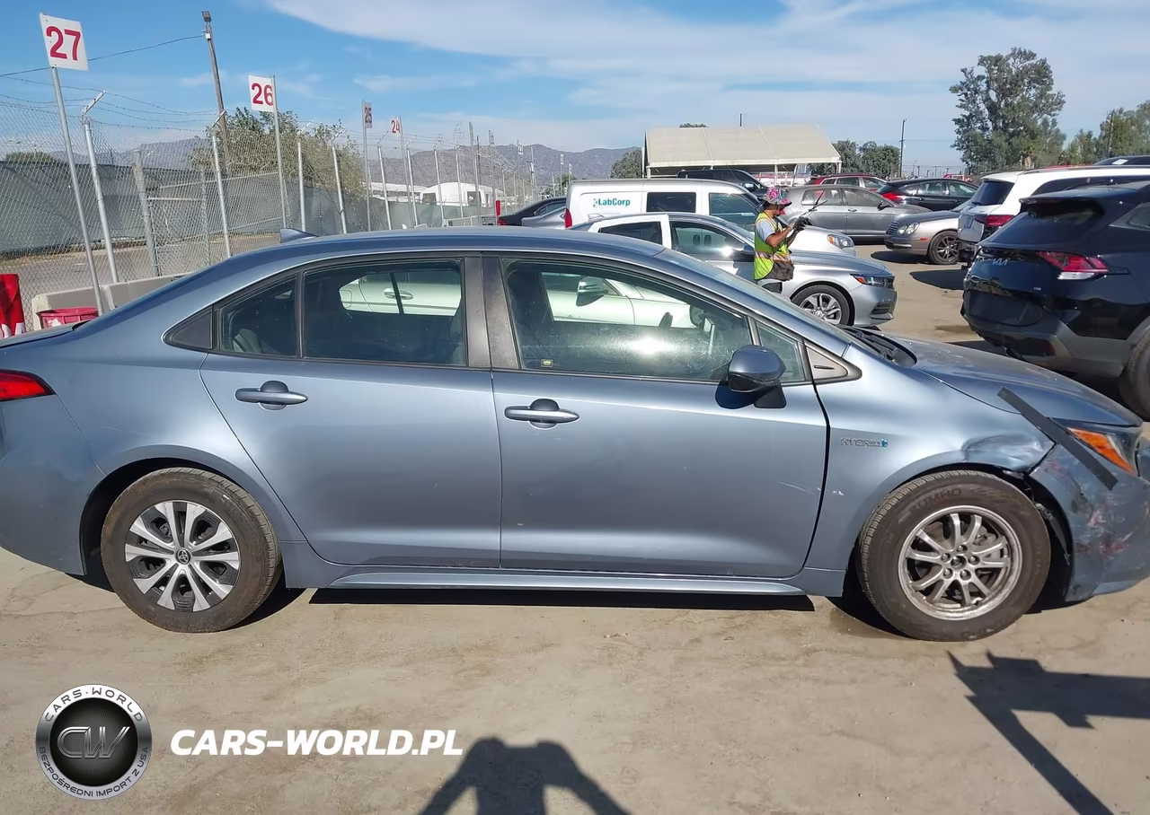 2020 Toyota Corolla Hybrid Le VIN:JTDEBRBE3LJ007617 - 13