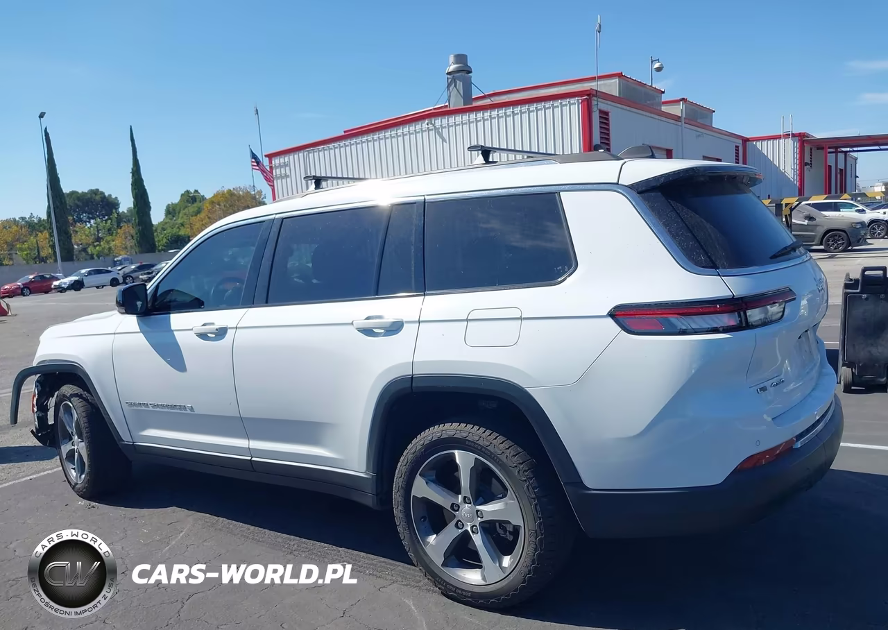 2023 Jeep Grand Cherokee L Limited 4X4 VIN:1C4RJKBG6P8744255 - 15