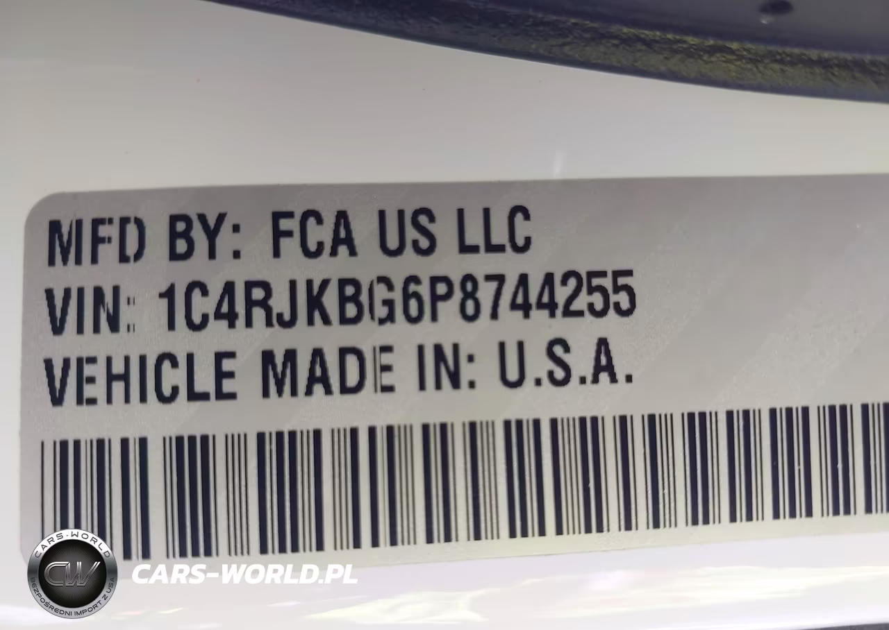 2023 Jeep Grand Cherokee L Limited 4X4 VIN:1C4RJKBG6P8744255 - 9