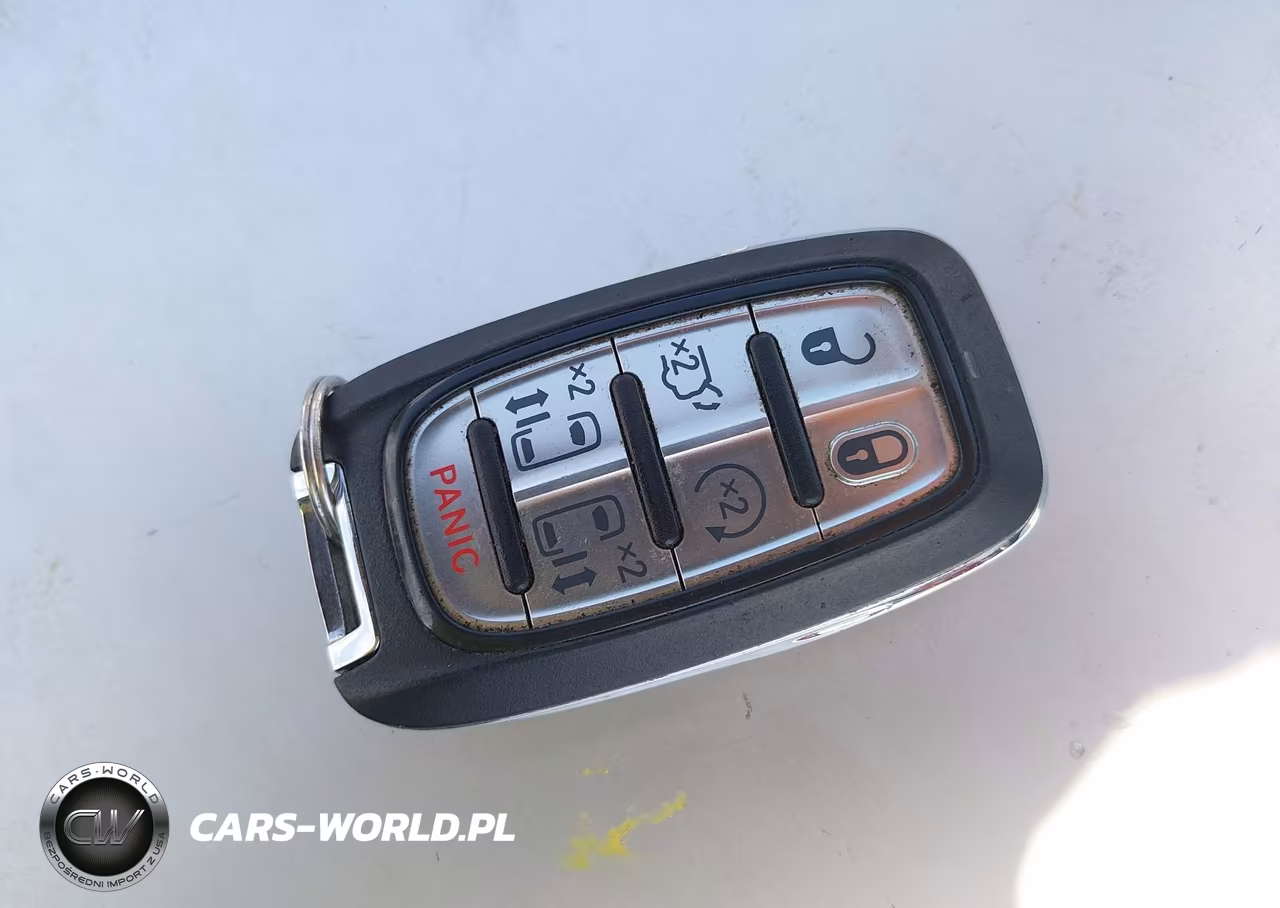 2018 Chrysler Pacifica Touring L Plus VIN:2C4RC1EG8JR310866 - 11