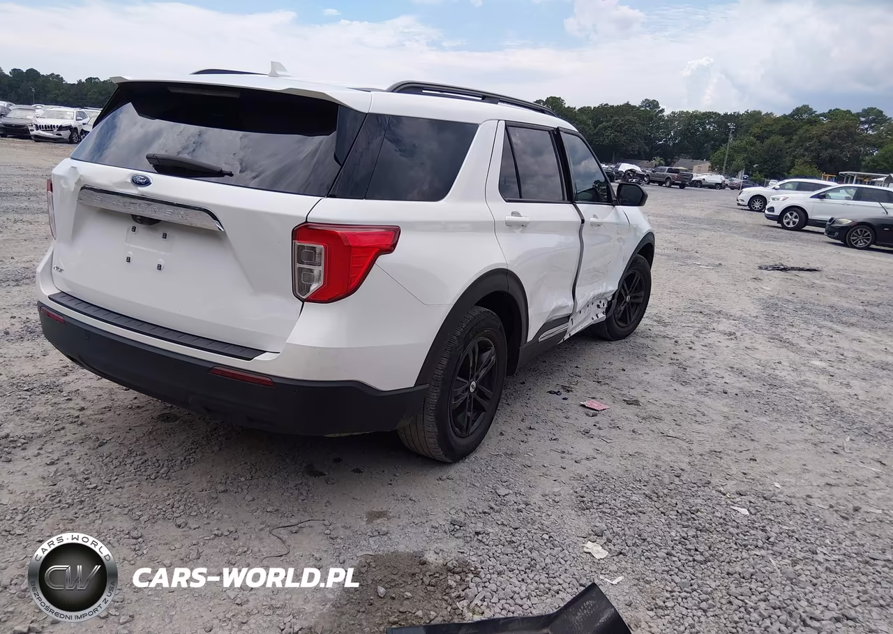 2023 Ford Explorer Xlt VIN:1FMSK7DH3PGC12643 - 4
