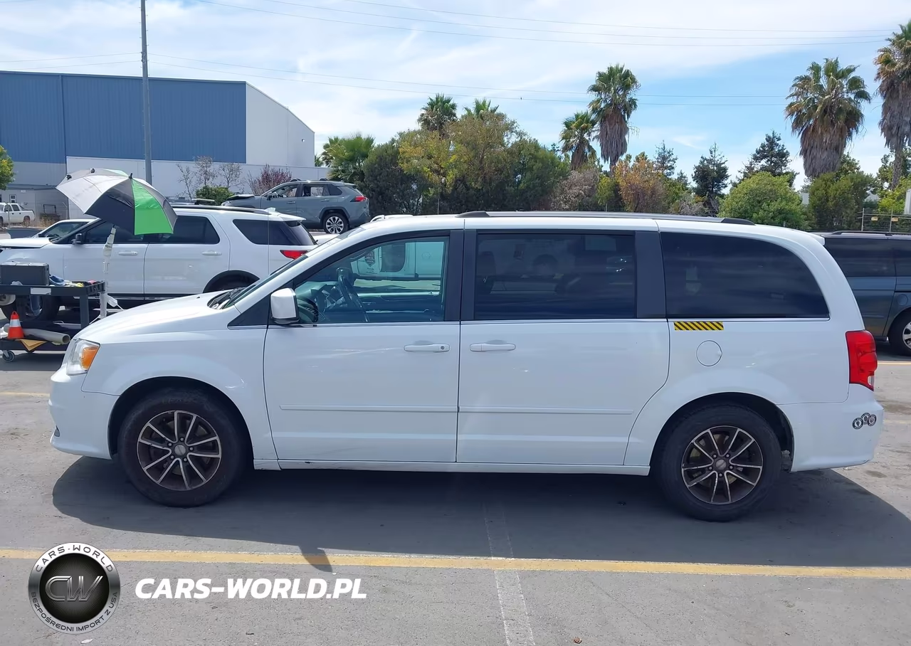 2017 Dodge Grand Caravan Sxt VIN:2C4RDGCG9HR814355 - 14