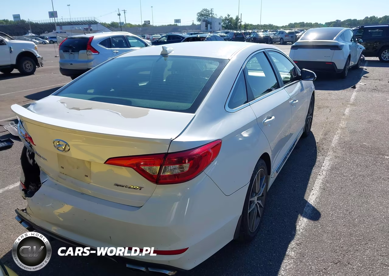 2017 Hyundai Sonata Sport 2.0T VIN:5NPE34AB5HH531116 - 4