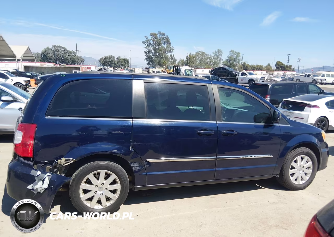 2014 Chrysler Town & Country Touring VIN:2C4RC1BG5ER446947 - 13