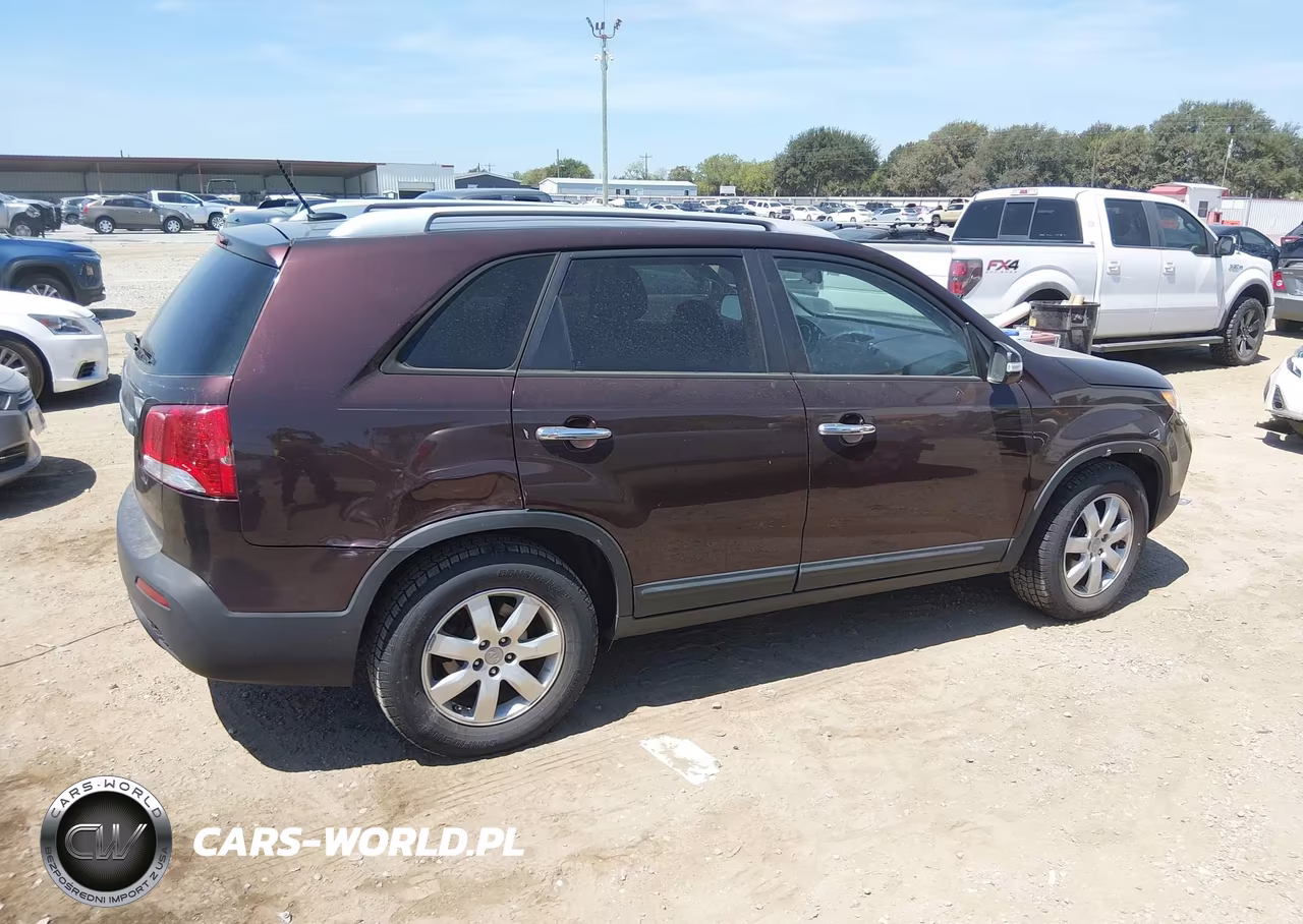 2013 Kia Sorento Lx V6 VIN:5XYKT4A23DG310473 - 13