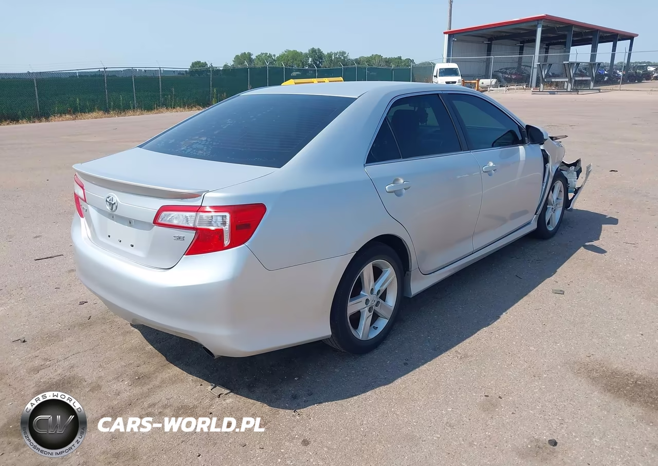 2013 Toyota Camry Se VIN:4T1BF1FK0DU221209 - 4