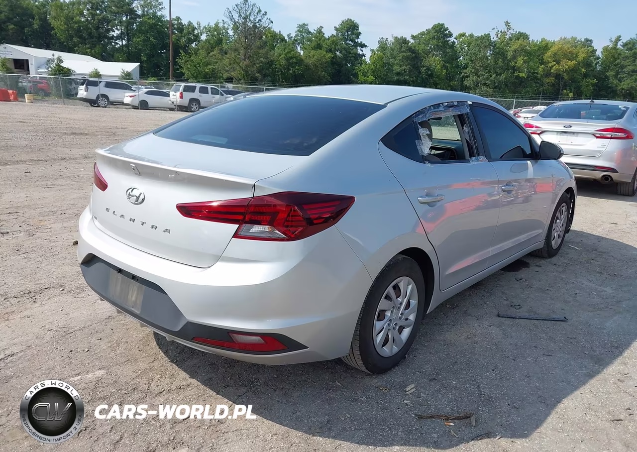 2019 Hyundai Elantra Se VIN:5NPD74LF0KH469065 - 4