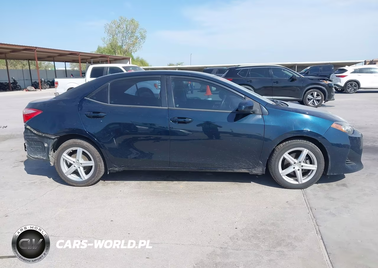 2017 Toyota Corolla Le VIN:2T1BURHE5HC814597 - 14