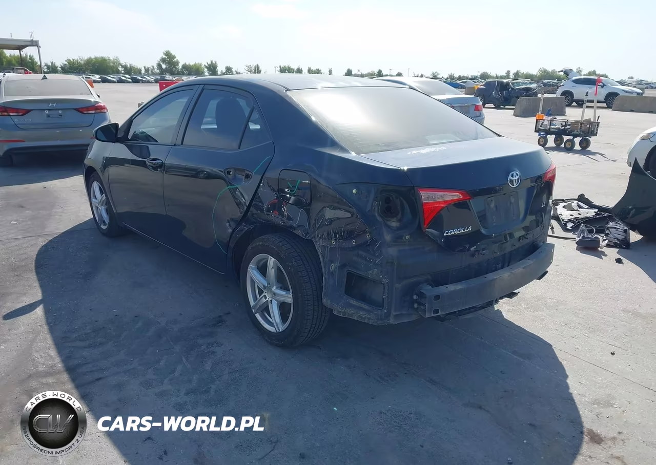 2017 Toyota Corolla Le VIN:2T1BURHE5HC814597 - 3