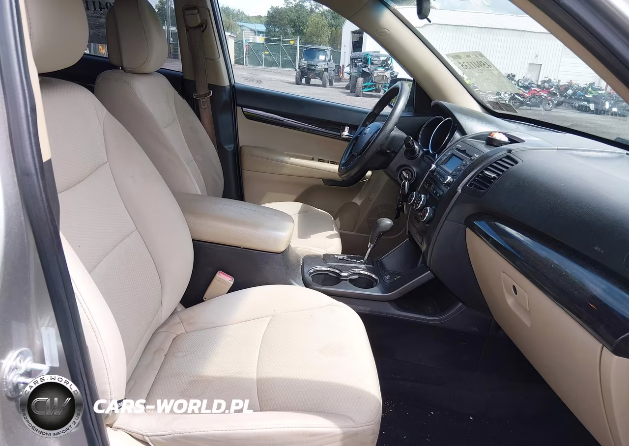2013 Kia Sorento Lx VIN:5XYKTCA62DG359998 - 5