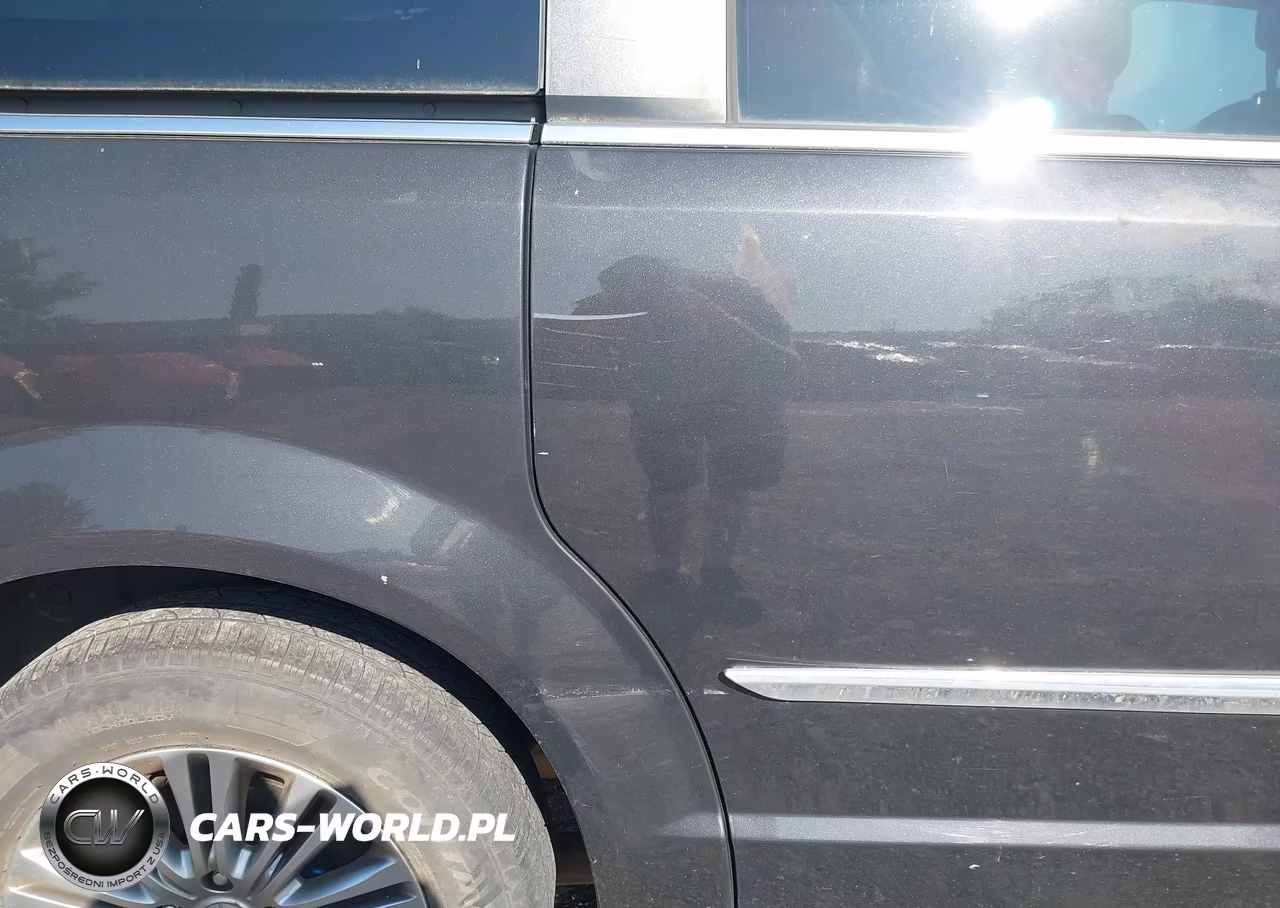2014 Chrysler Town & Country Touring-L VIN:2C4RC1CG6ER303892 - 6