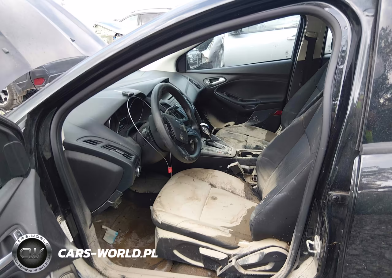 2015 Ford Focus Se VIN:1FADP3K21FL213744 - 5