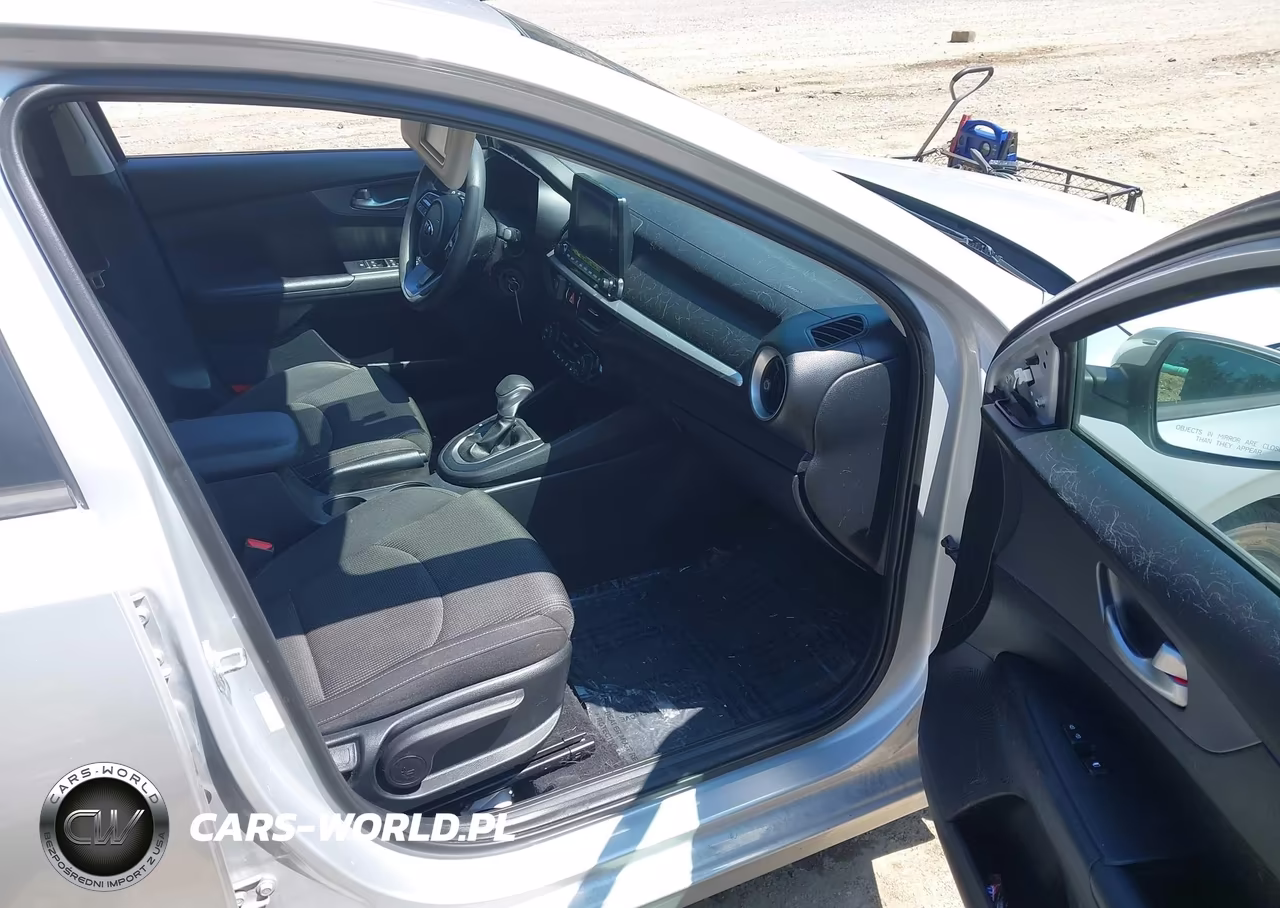 2019 Kia Forte Lxs VIN:3KPF24AD4KE134081 - 5