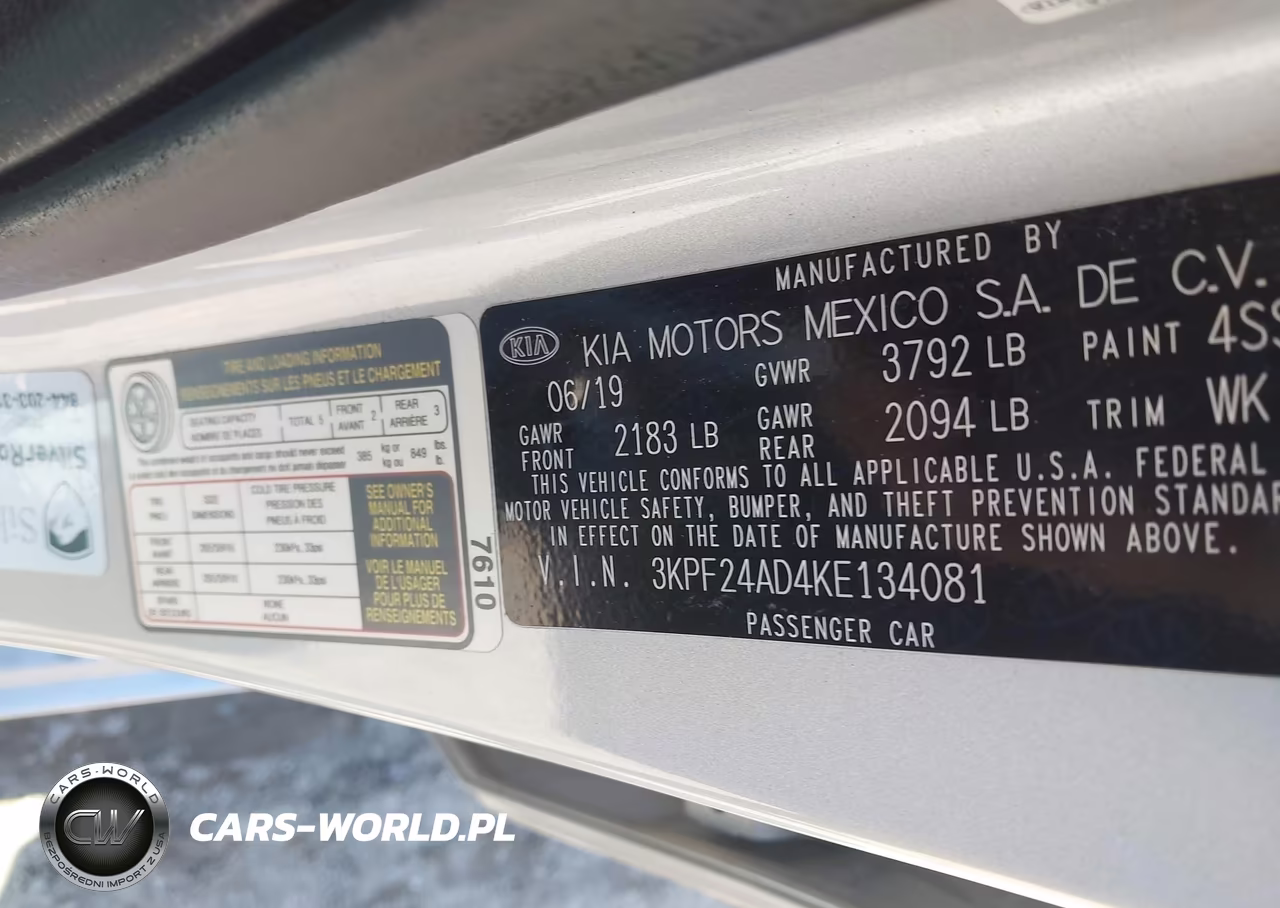 2019 Kia Forte Lxs VIN:3KPF24AD4KE134081 - 9