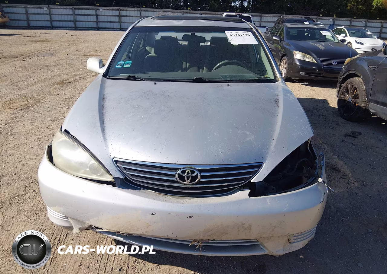 2005 Toyota Camry Le VIN:4T1BE32K25U957543 - 13