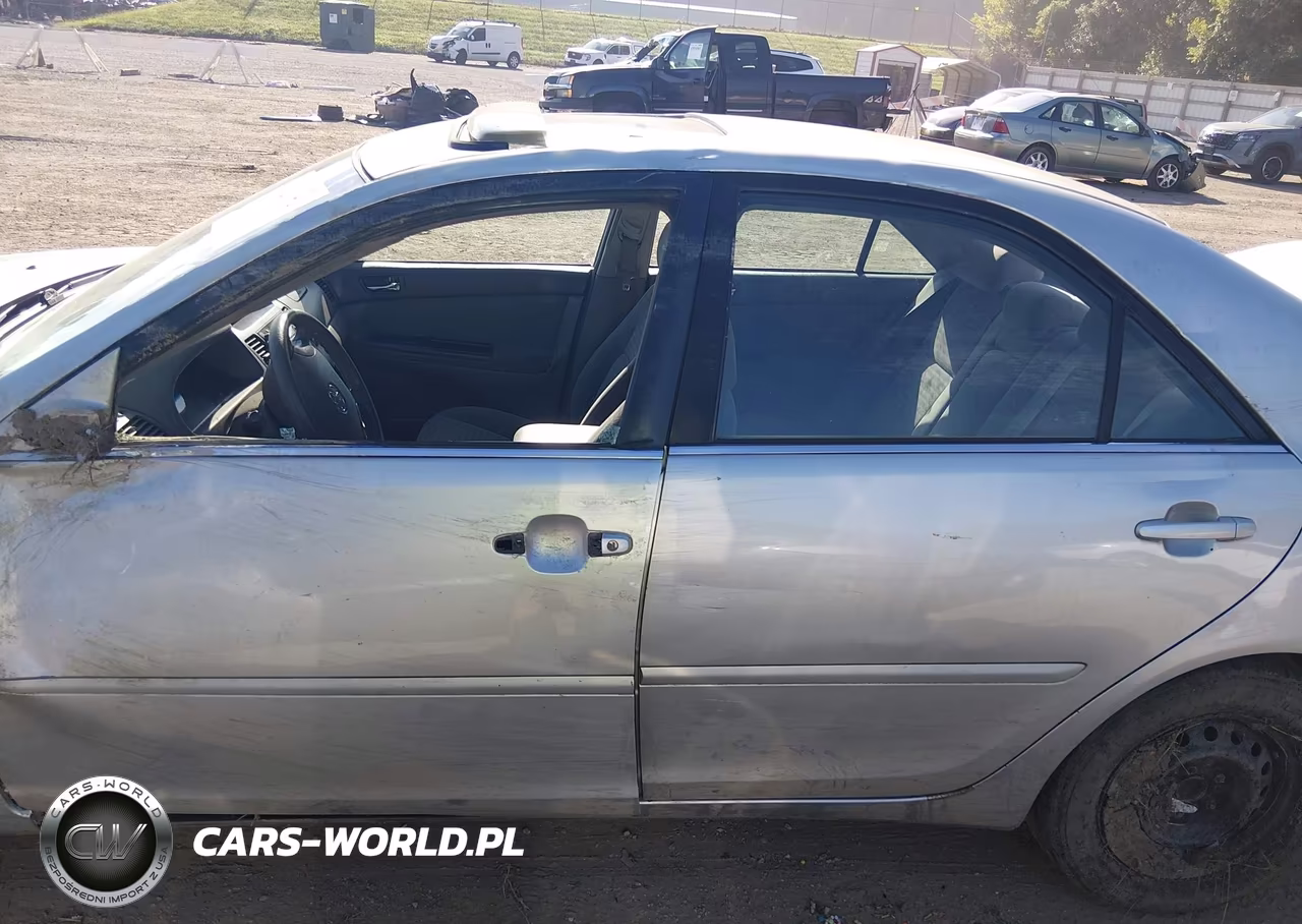2005 Toyota Camry Le VIN:4T1BE32K25U957543 - 15
