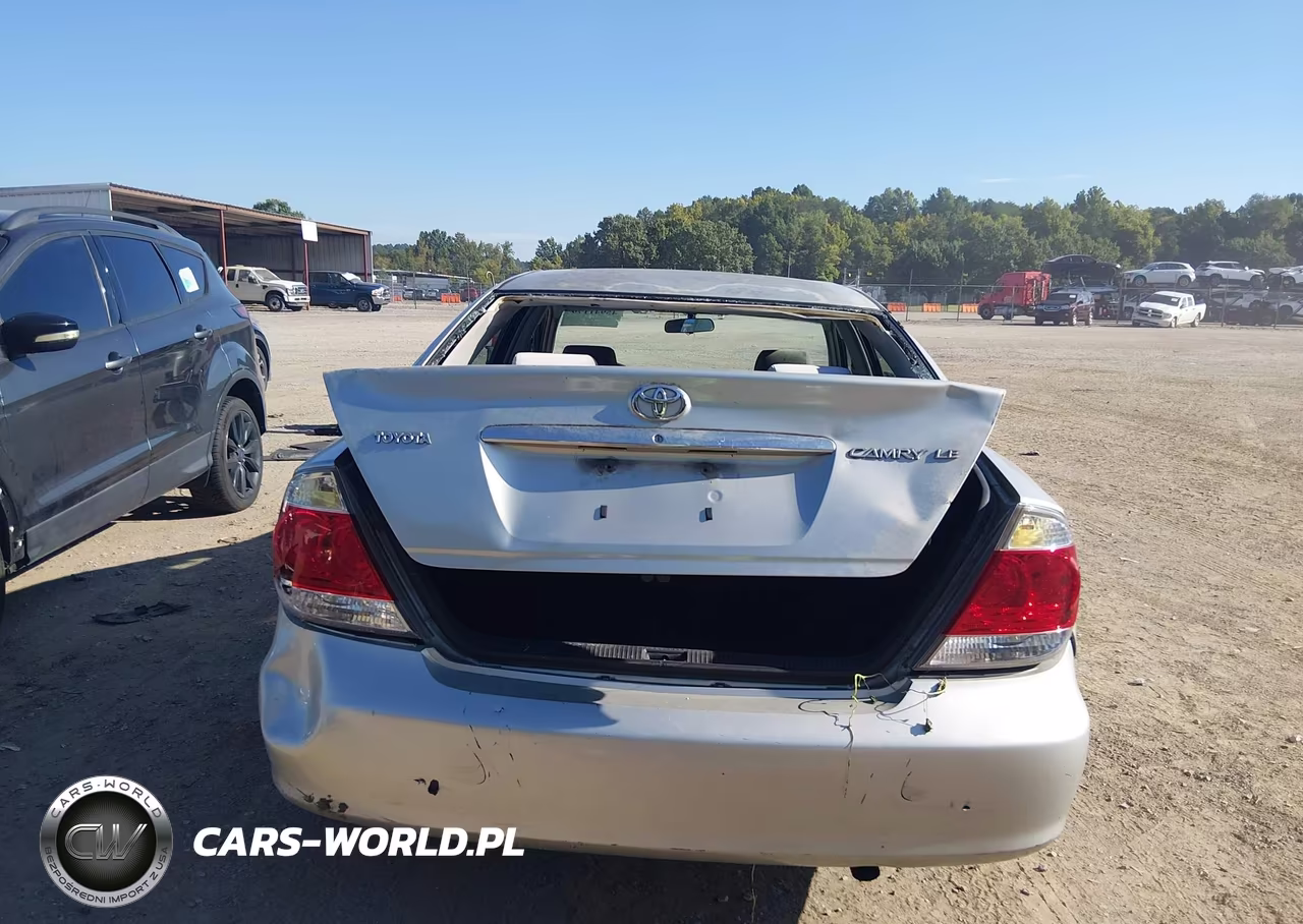 2005 Toyota Camry Le VIN:4T1BE32K25U957543 - 17