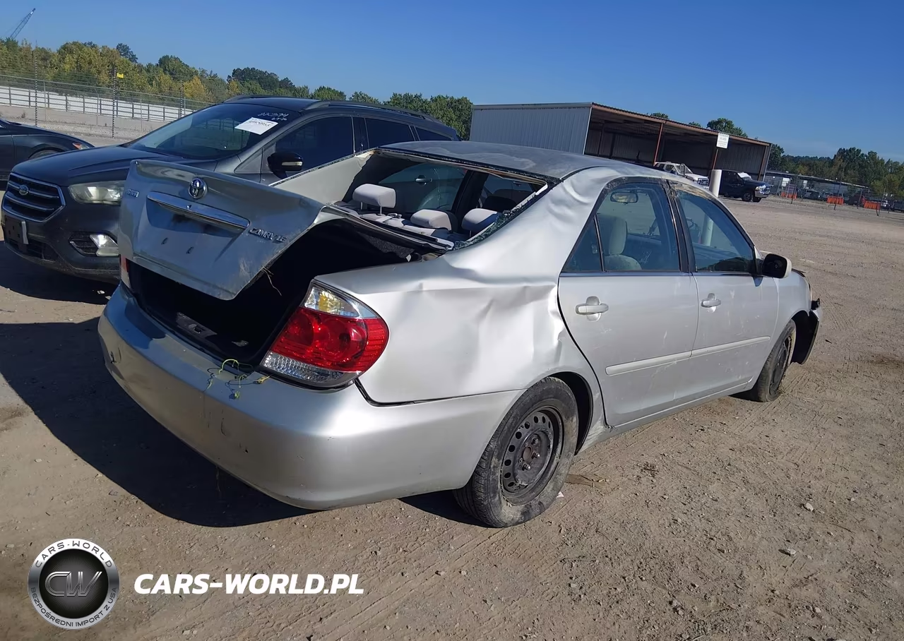 2005 Toyota Camry Le VIN:4T1BE32K25U957543 - 4