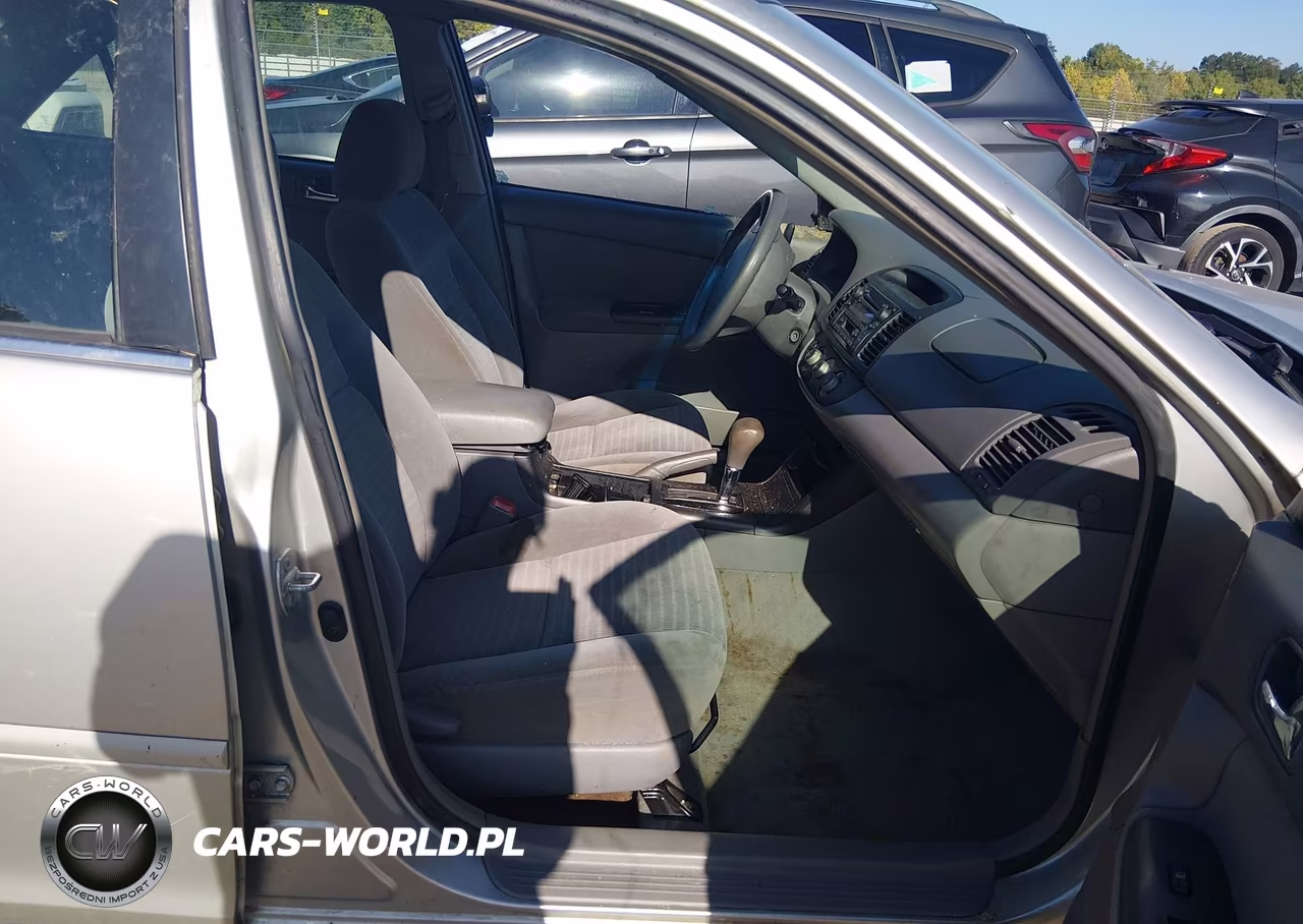 2005 Toyota Camry Le VIN:4T1BE32K25U957543 - 5