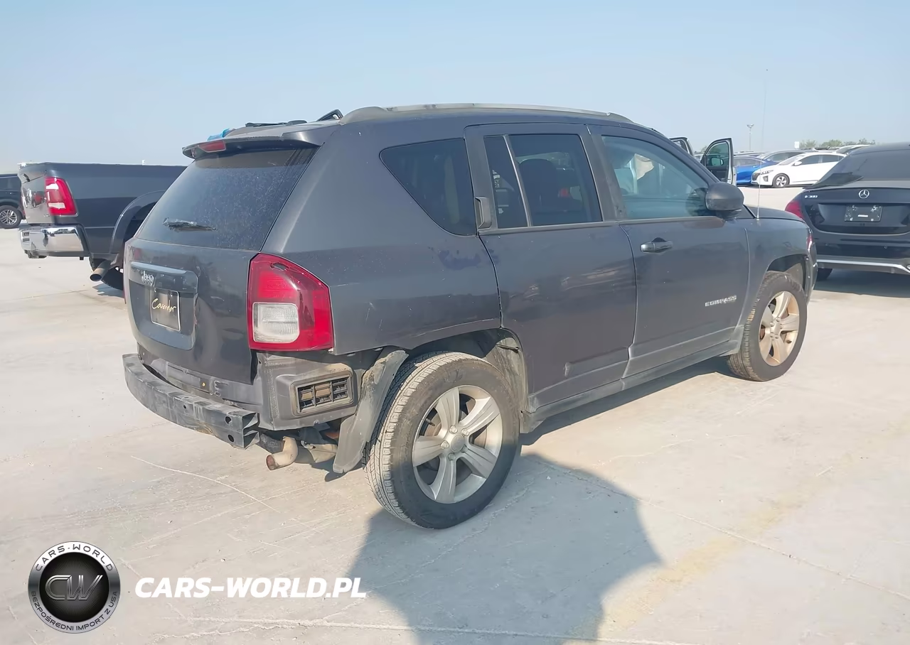 2016 Jeep Compass Sport VIN:1C4NJCBA6GD568783 - 4
