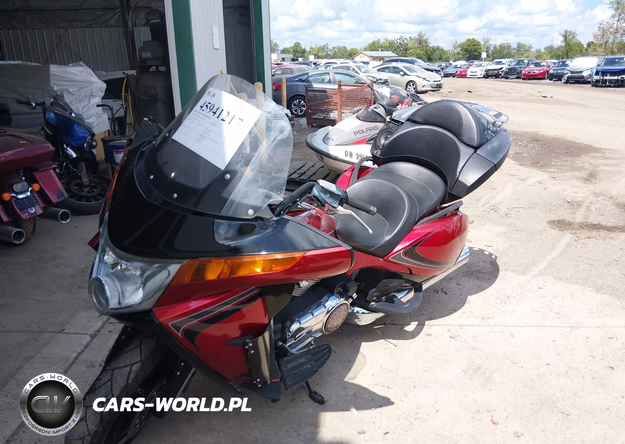 2012 Victory Motorcycles Vision Tour VIN:5VPSW36N7C3002974 - 2