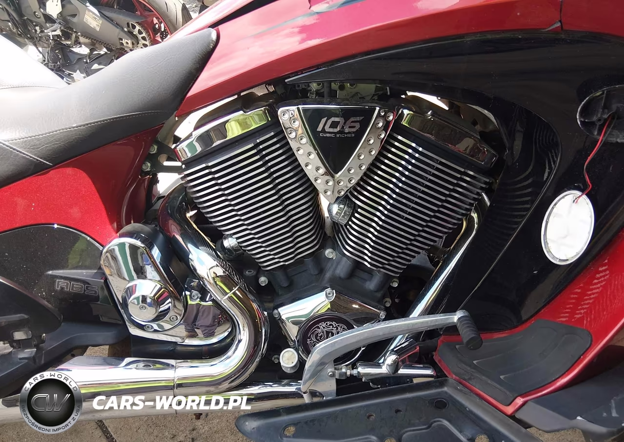 2012 Victory Motorcycles Vision Tour VIN:5VPSW36N7C3002974 - 8