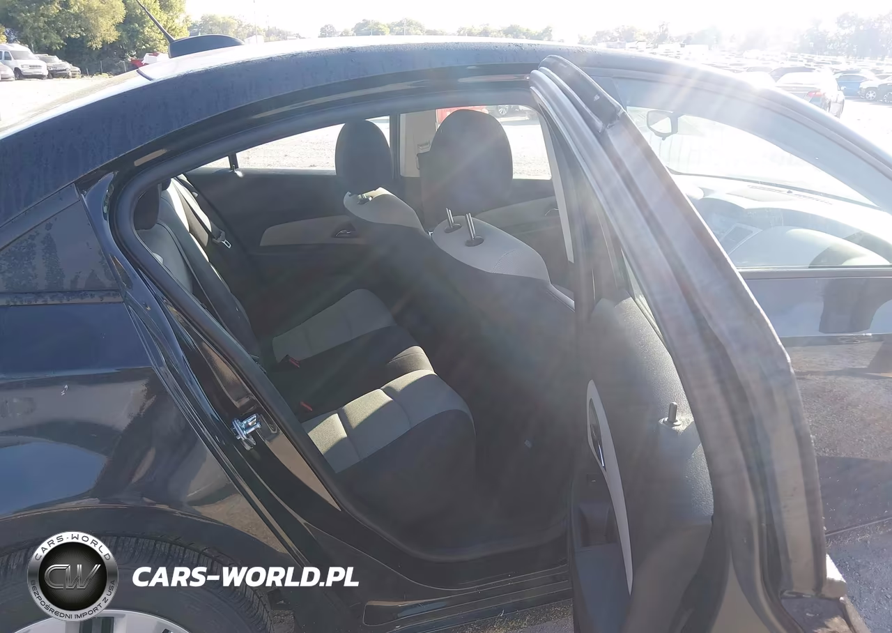 2016 Chevrolet Cruze Limited Ls VIN:1G1PC5SH3G7176220 - 8