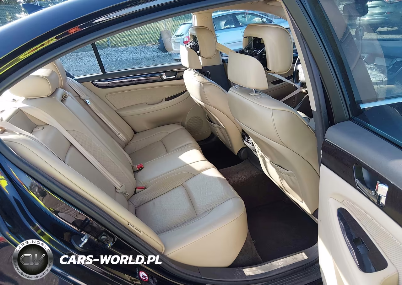 2010 Hyundai Genesis 3.8 VIN:KMHGC4DE8AU074484 - 8